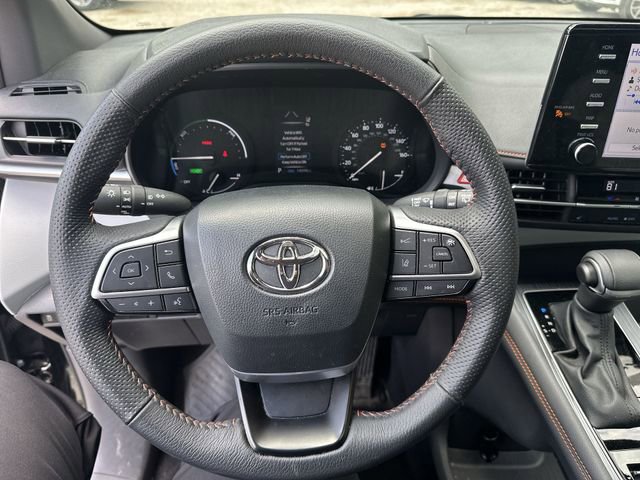 Used 2024 Toyota Sienna XSE AWD/4WD image 15