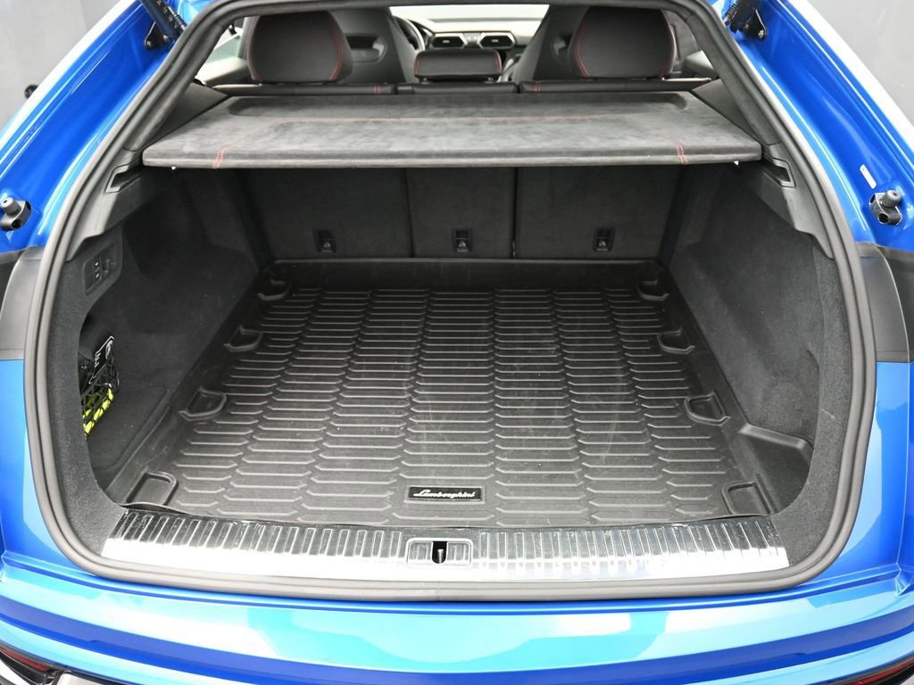 Used 2022 Lamborghini Urus image 36