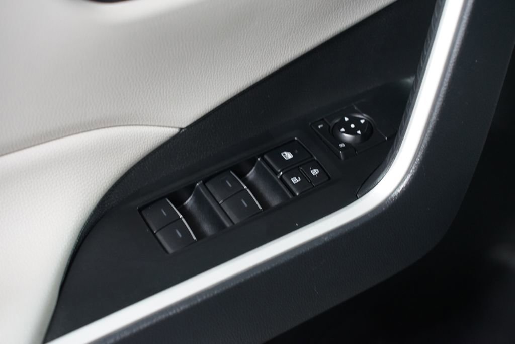 Certified 2025 Toyota RAV4 XLE image 31