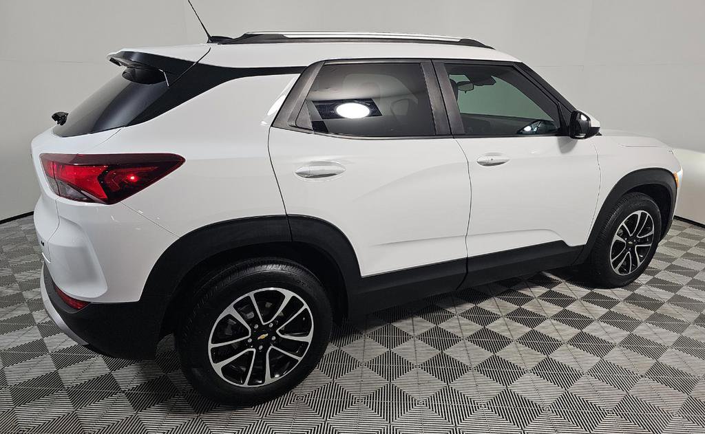 Used 2024 Chevrolet TrailBlazer LT image 4