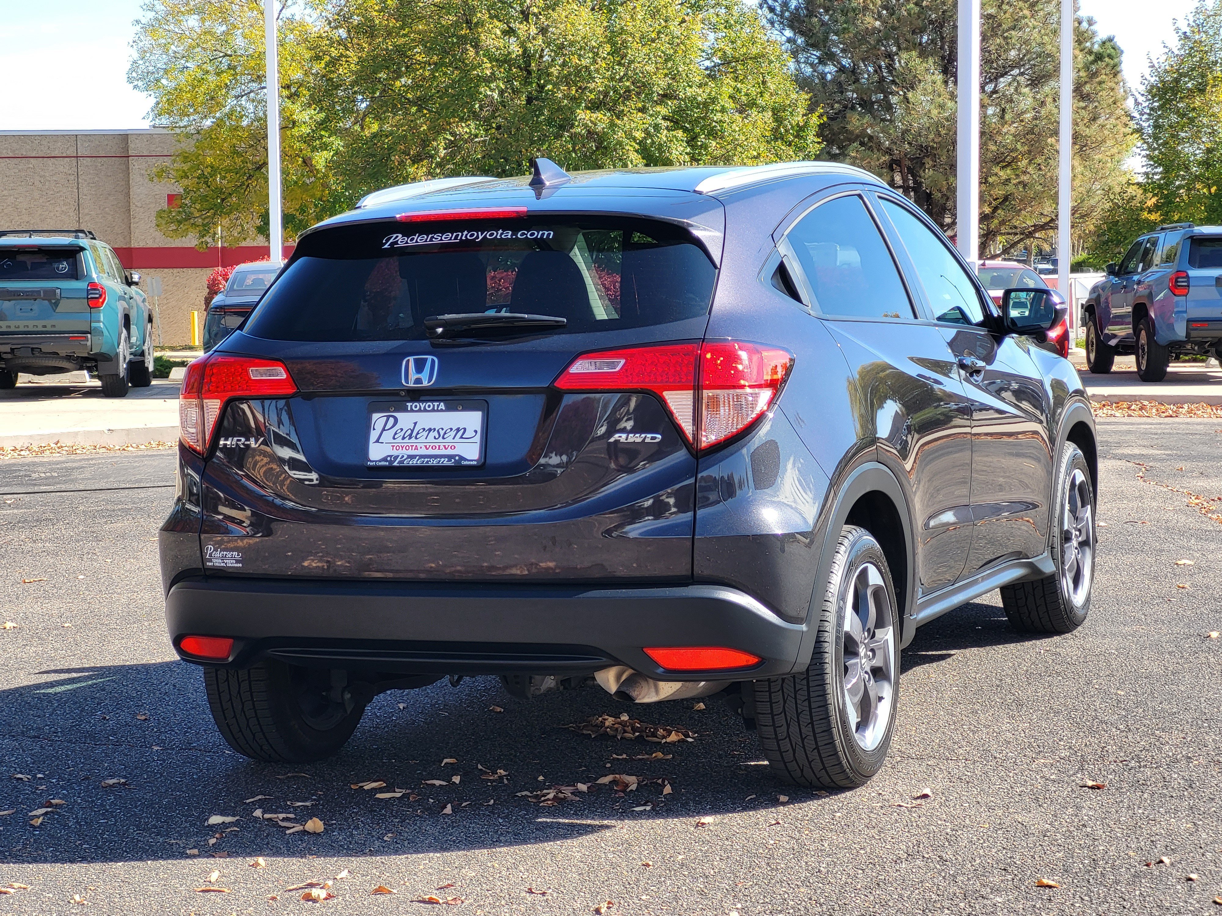 Used 2018 Honda HR-V EX-L image 2