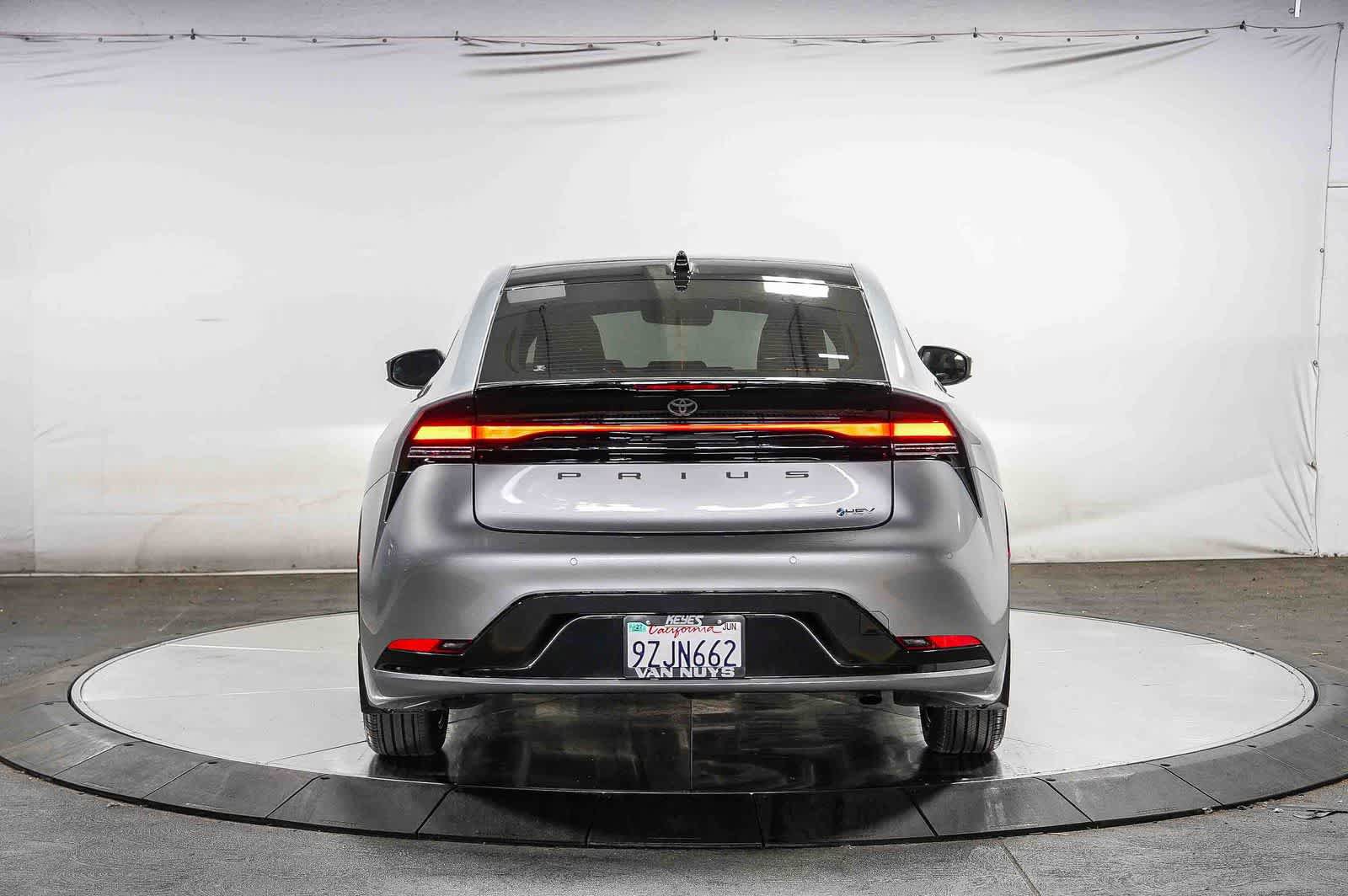Certified 2026 Toyota Prius XLE FWD image 4