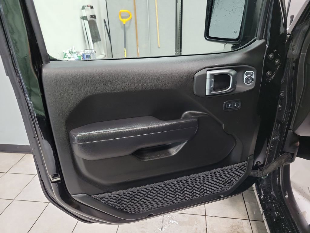 Used 2022 Jeep Wrangler Sport S image 17