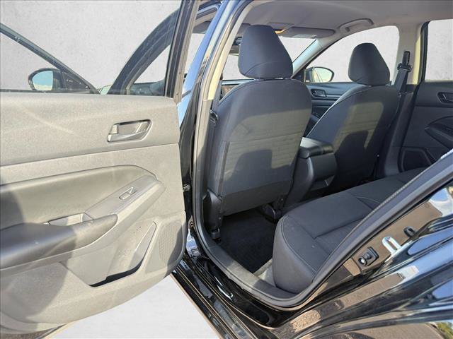 Used 2024 Nissan Altima 2.5 S FWD image 19