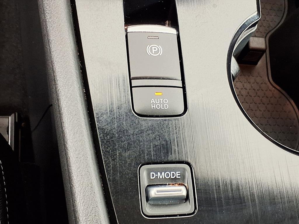 Used 2024 Nissan Rogue SV image 21