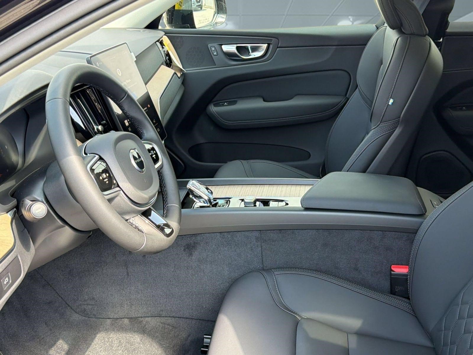New 2026 Volvo XC60 B5 Core w/ Climate Package AWD/4WD image 5