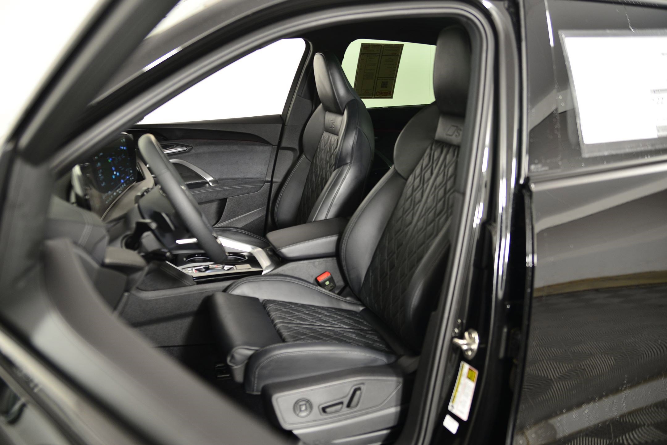 New 2025 Audi SQ5 Premium Plus image 4