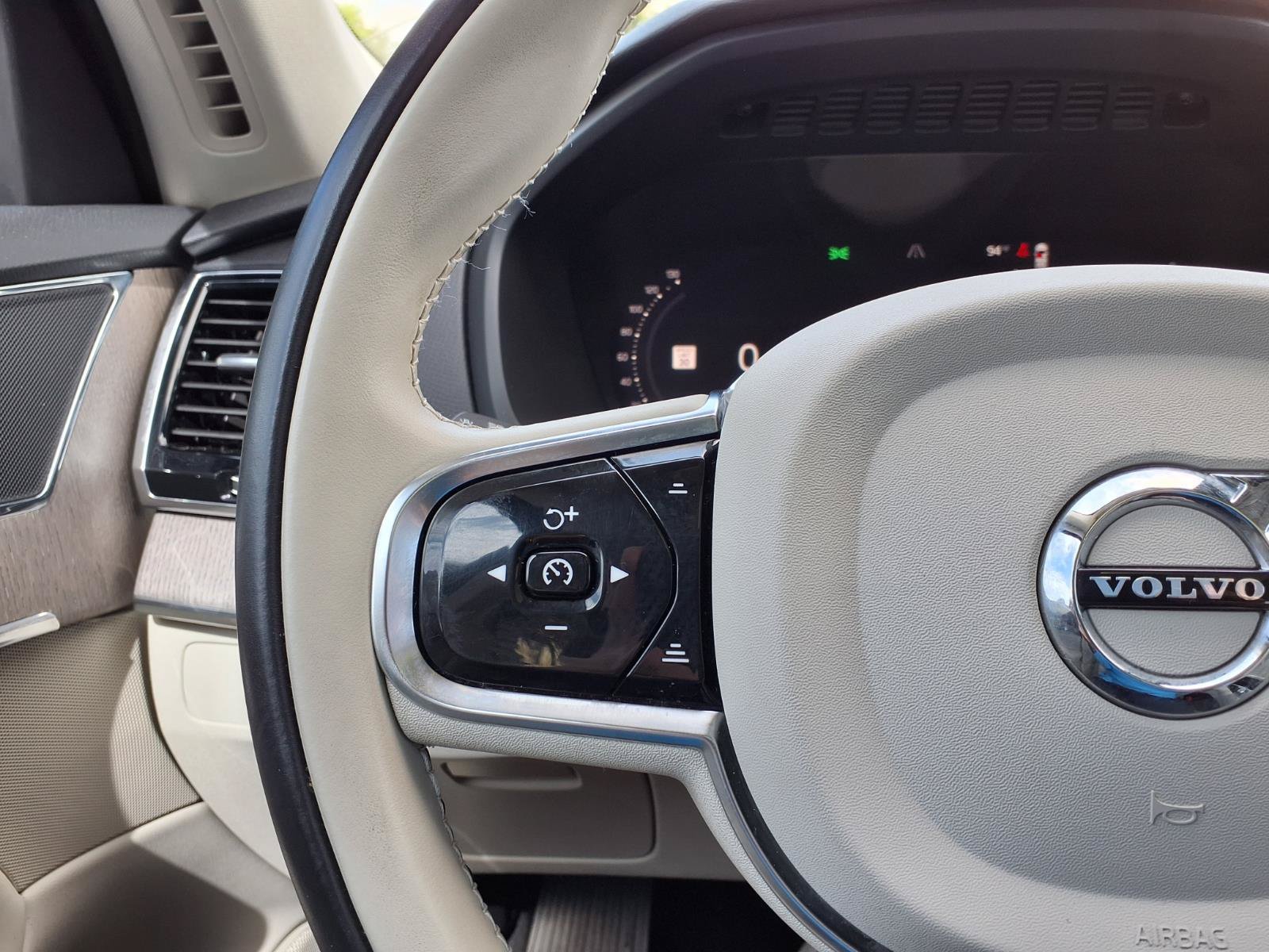 Certified 2023 Volvo XC90 B6 Plus AWD/4WD image 29