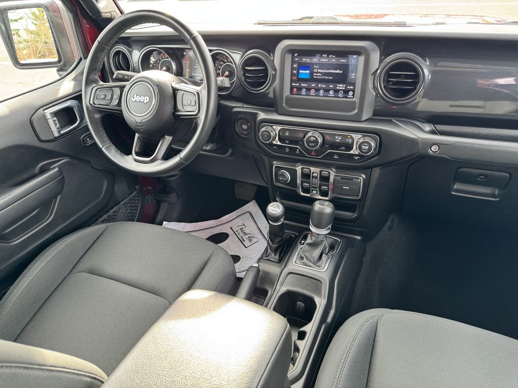 Used 2022 Jeep Gladiator Sport AWD/4WD image 14