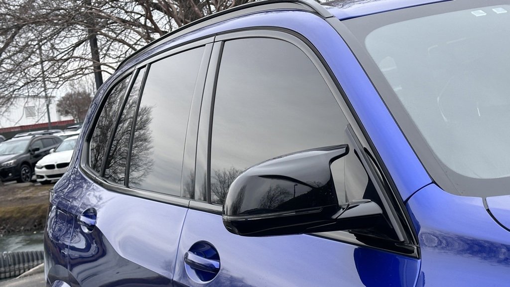 Used 2025 BMW X5 M60i image 3