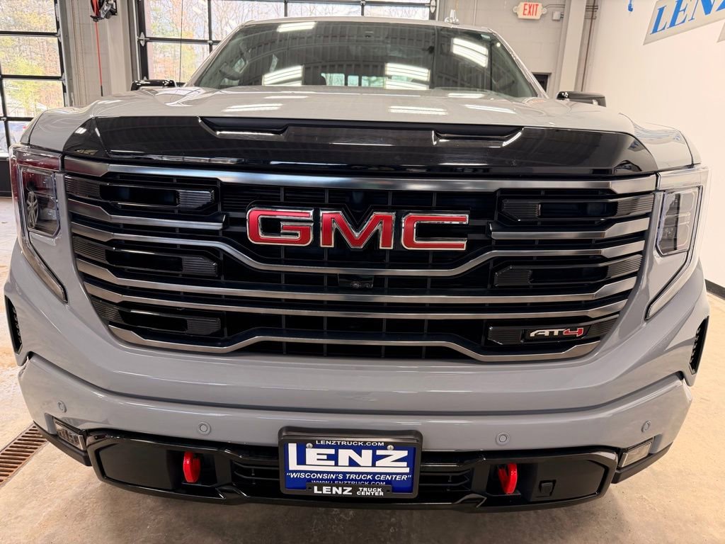 Used 2025 GMC Sierra 1500 AT4 w/ AT4 Premium Package AWD/4WD image 3