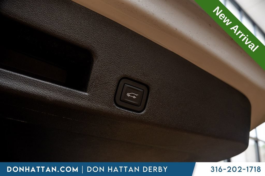 Used 2025 GMC Acadia Elevation FWD image 30