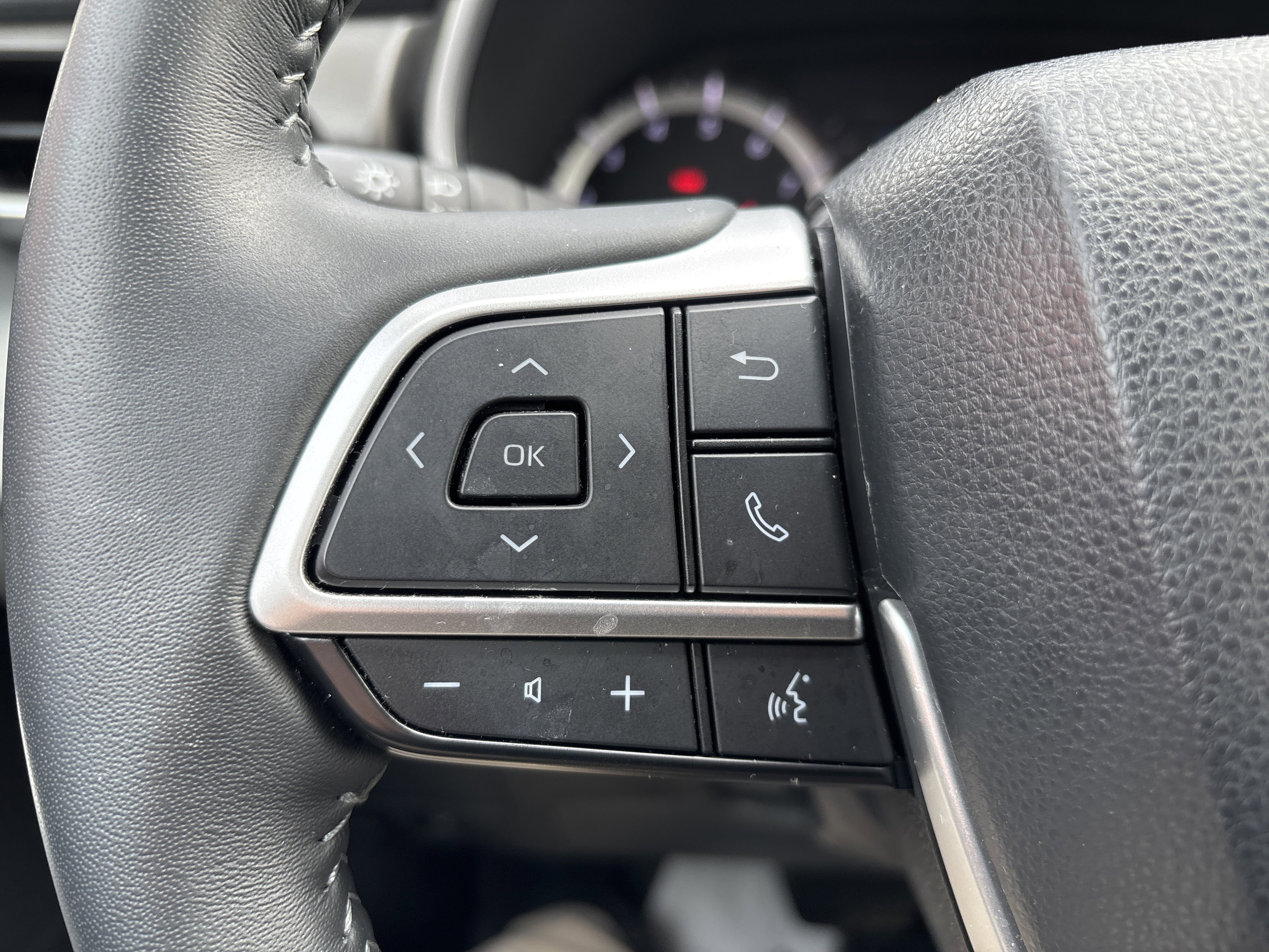 Used 2024 Toyota Highlander XLE image 20