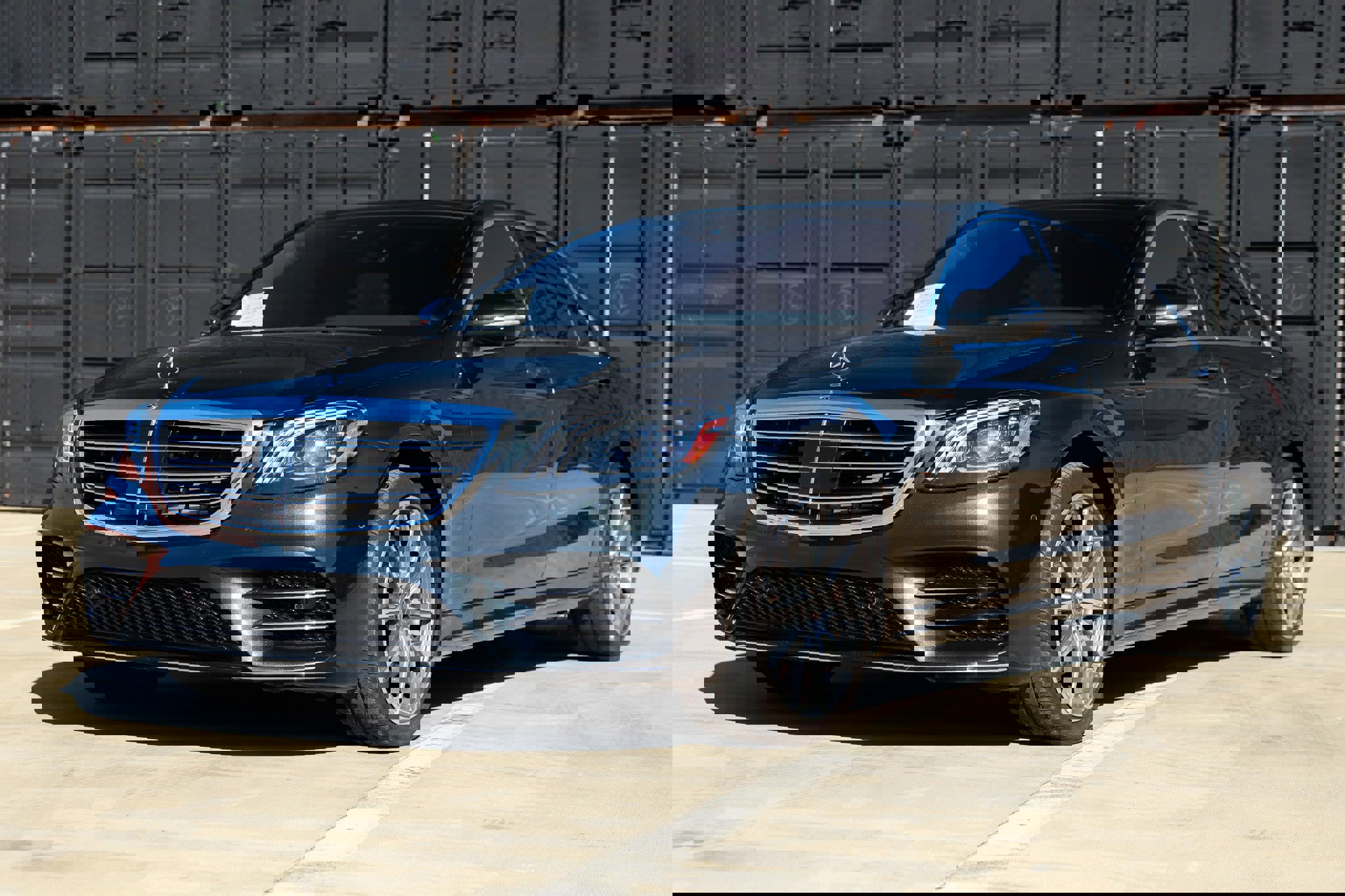 Used 2019 Mercedes-Benz S 560 S 560 w/ AMG Line Exterior image 4