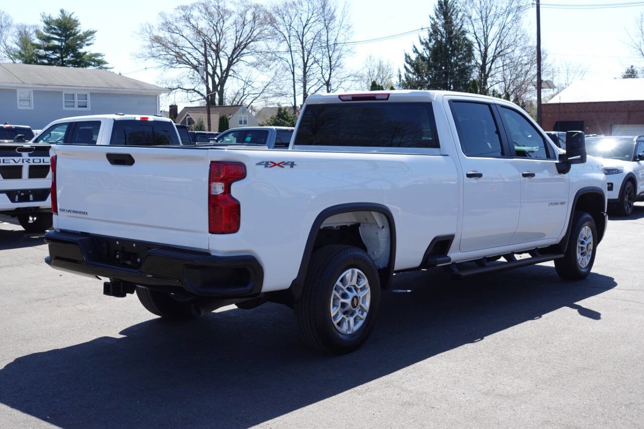 Used 2025 Chevrolet Silverado 2500 W/T AWD/4WD image 4