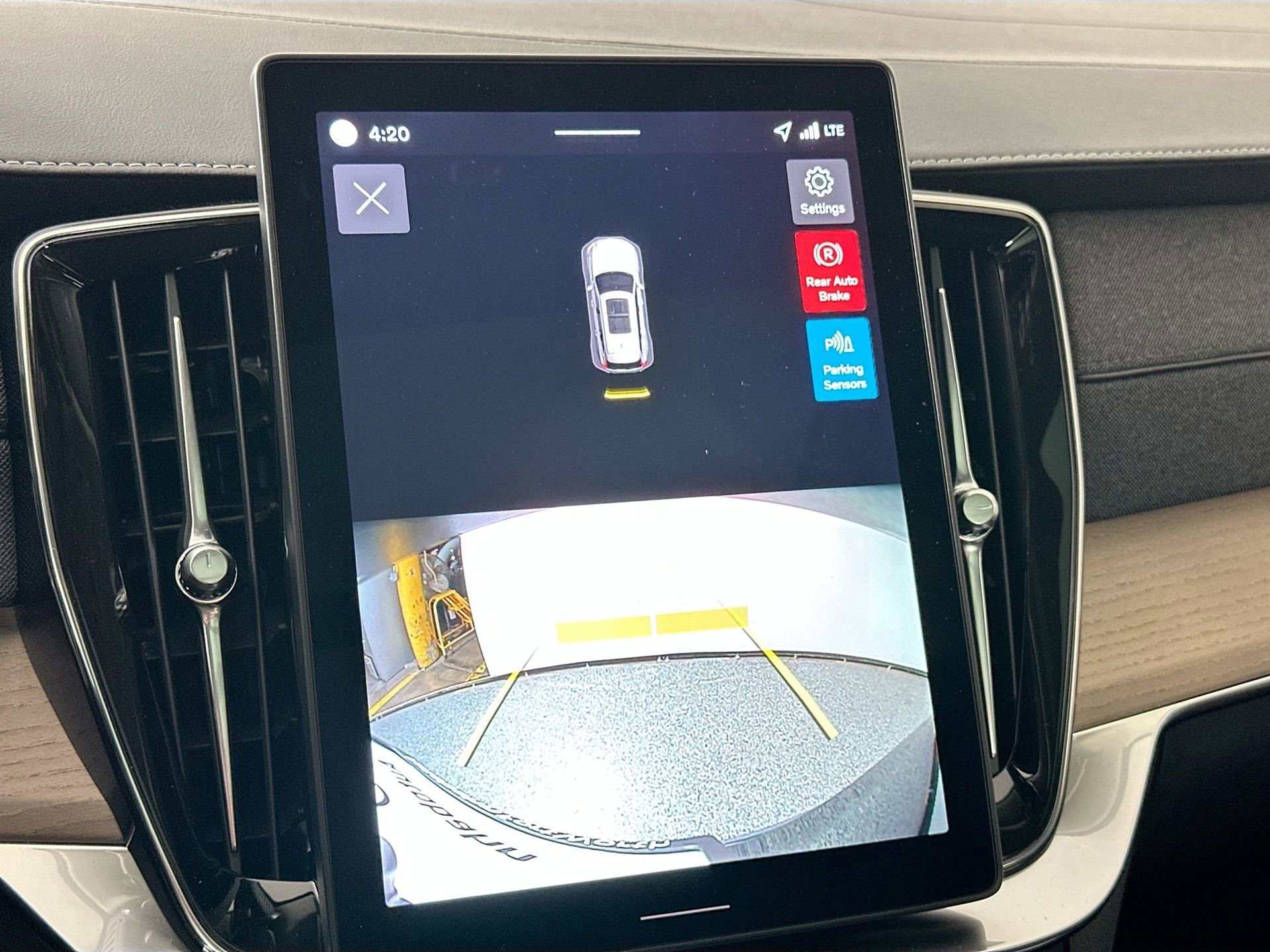 New 2026 Volvo XC90 B6 Core AWD/4WD image 14