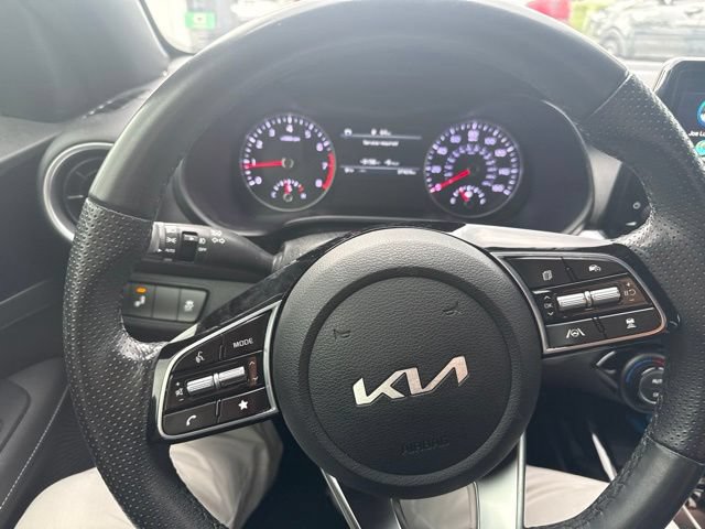 Used 2023 Kia Forte GT-Line w/ GT-Line Premium Package FWD image 18