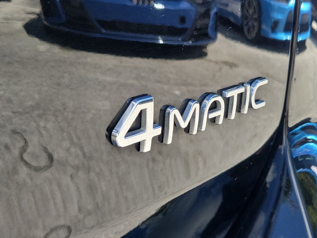 Used 2023 Mercedes-Benz EQB 300 4MATIC image 12