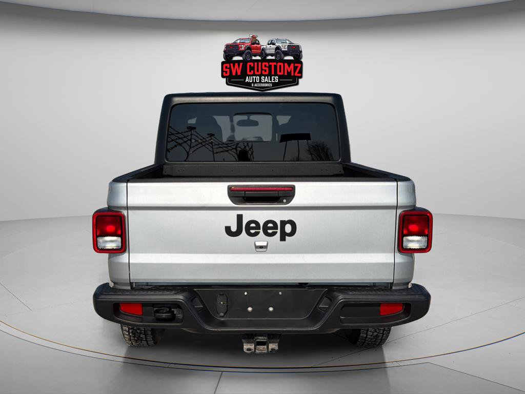 Used 2023 Jeep Gladiator Sport image 6