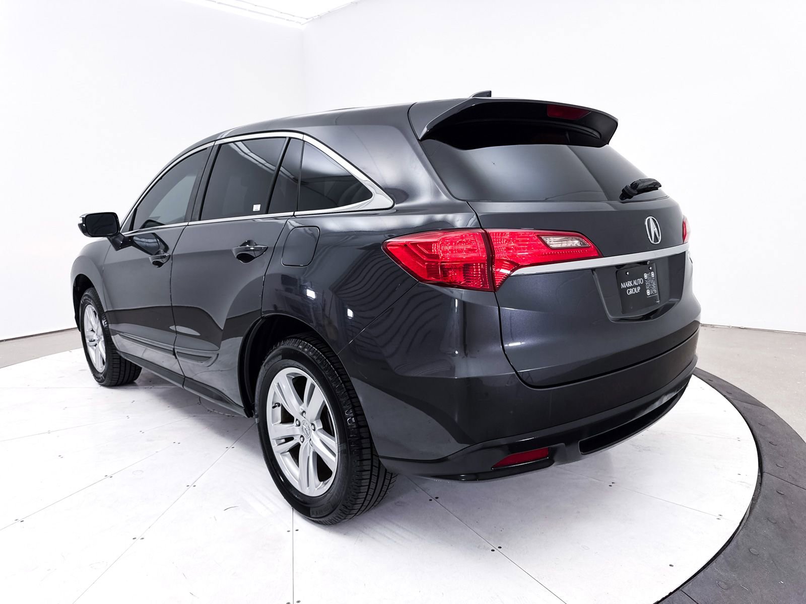 Used 2015 Acura RDX FWD w/ Technology Package image 2
