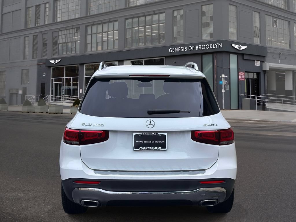 Used 2023 Mercedes-Benz GLB 250 4MATIC image 4