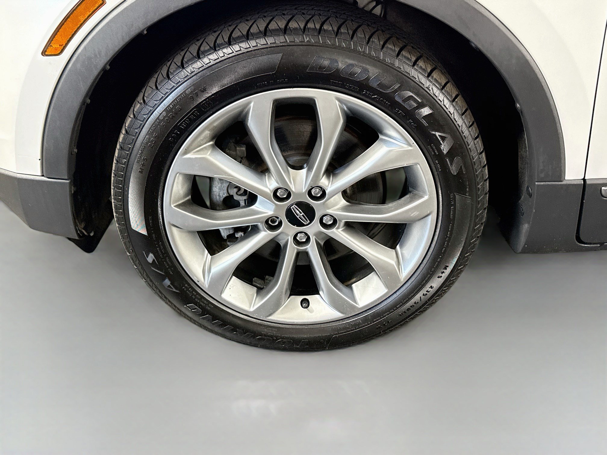 Used 2017 Lincoln MKC Select w/ Select Plus Package FWD image 38