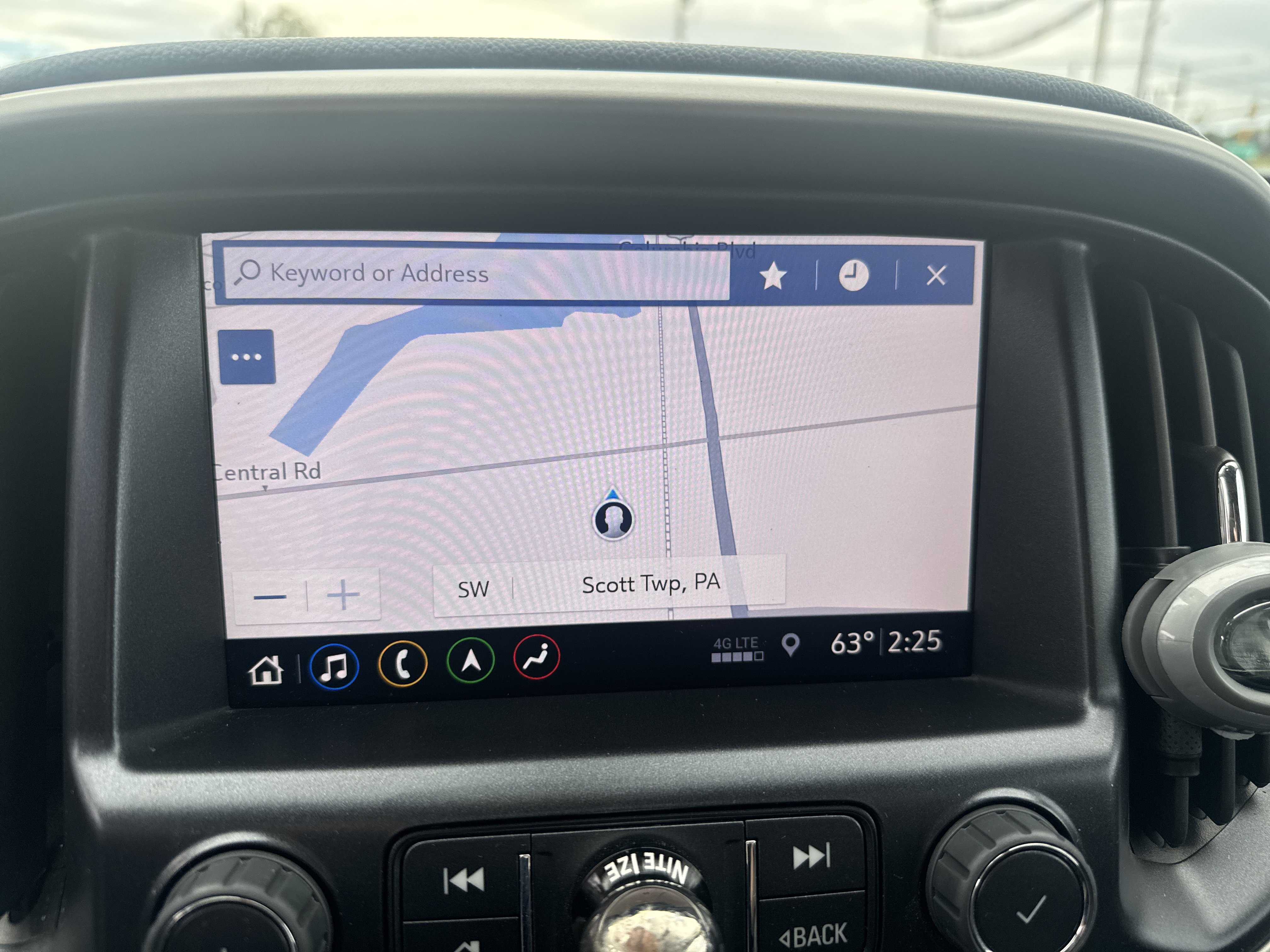 Used 2022 Chevrolet Colorado Z71 image 27