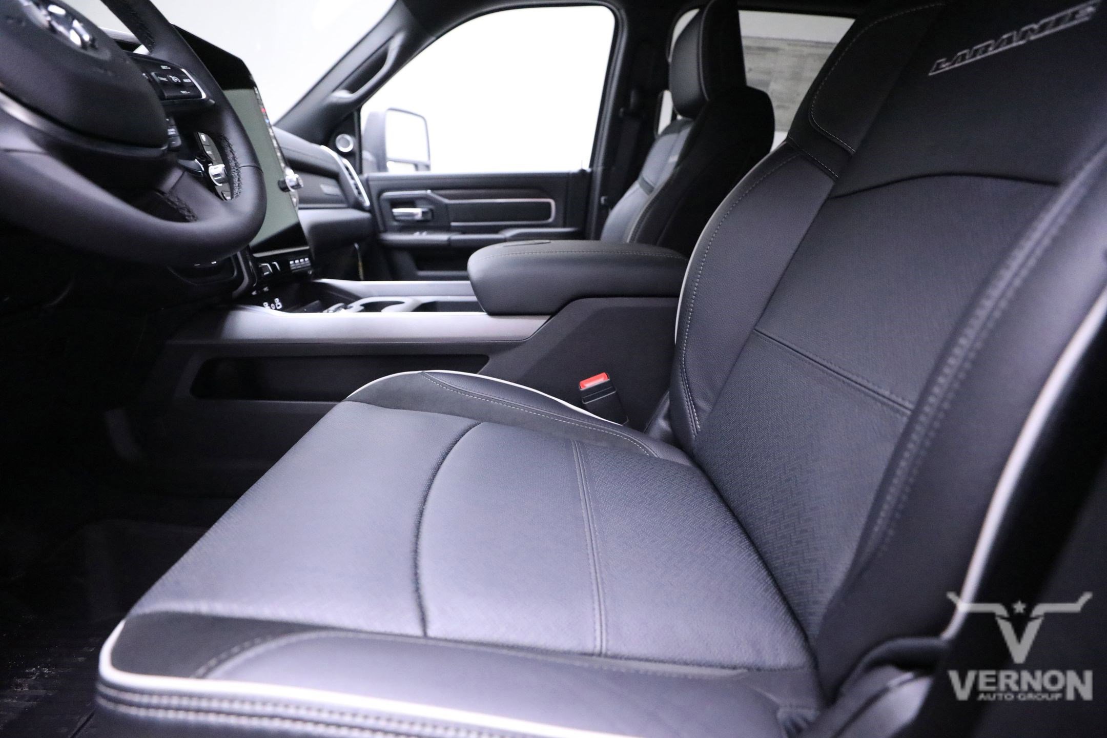 New 2025 RAM 3500 Laramie image 10