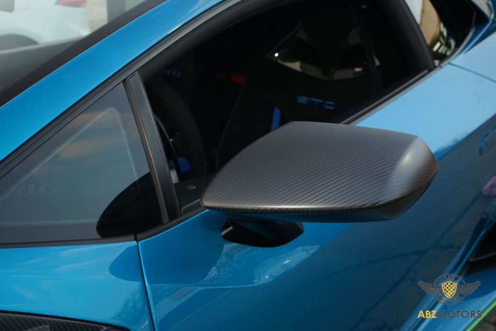 Used 2022 Lamborghini Huracan STO image 9