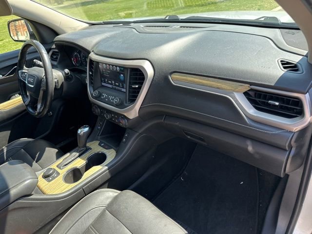 Used 2019 GMC Acadia Denali w/ Technology Package FWD image 28