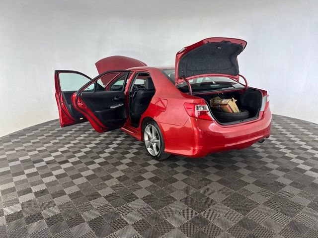 Used 2012 Toyota Camry SE FWD image 16