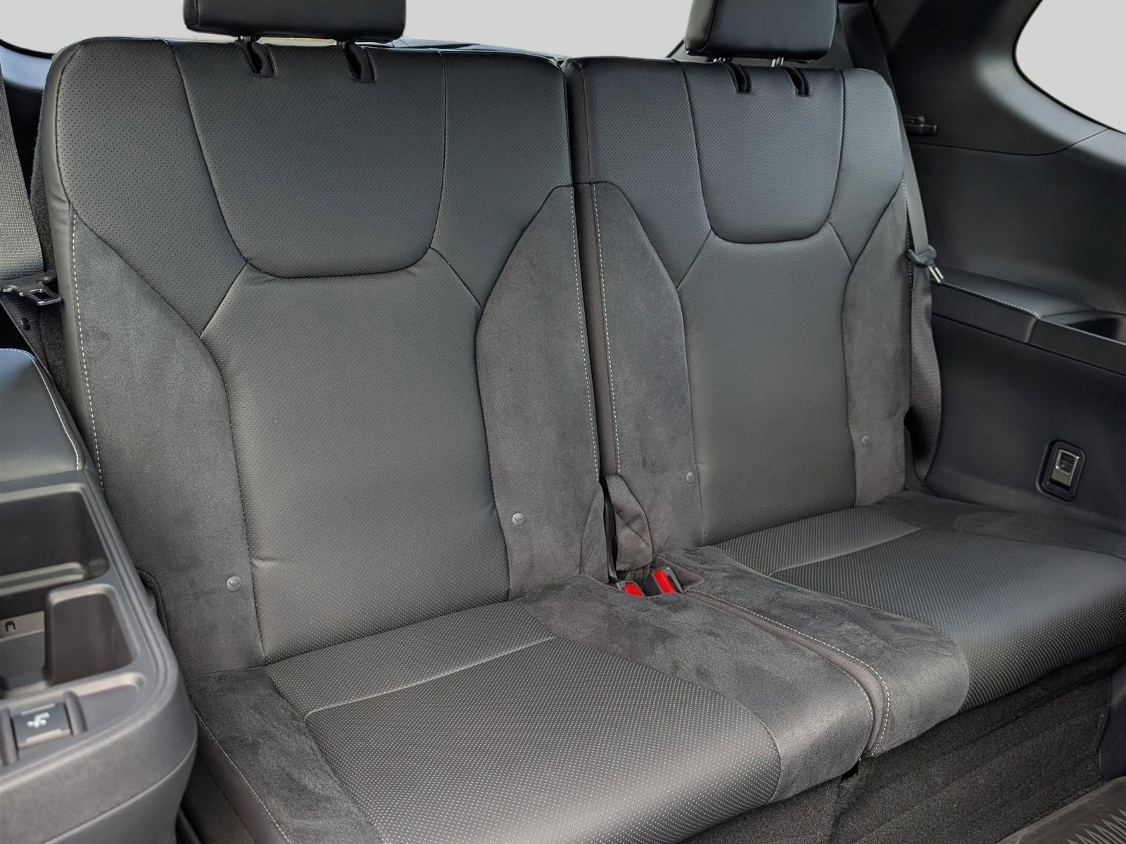 Used 2025 Lexus TX 350 AWD image 13