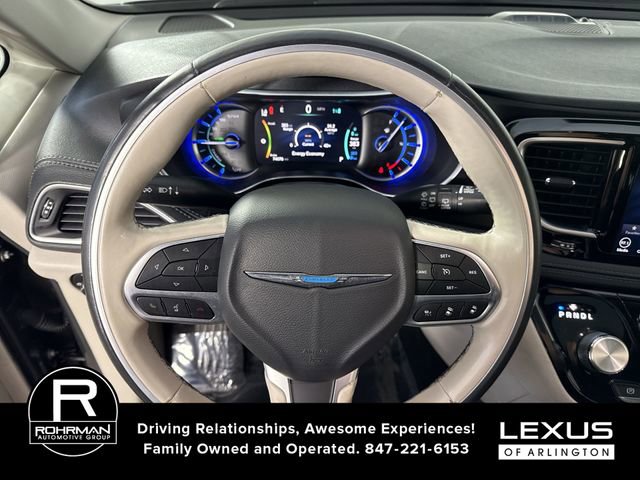 Used 2020 Chrysler Pacifica Limited w/ Advanced Safetytec Group FWD image 11