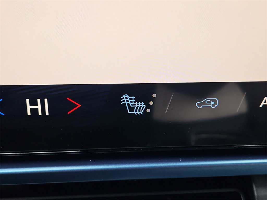 New 2026 Chevrolet Equinox EV LT image 12