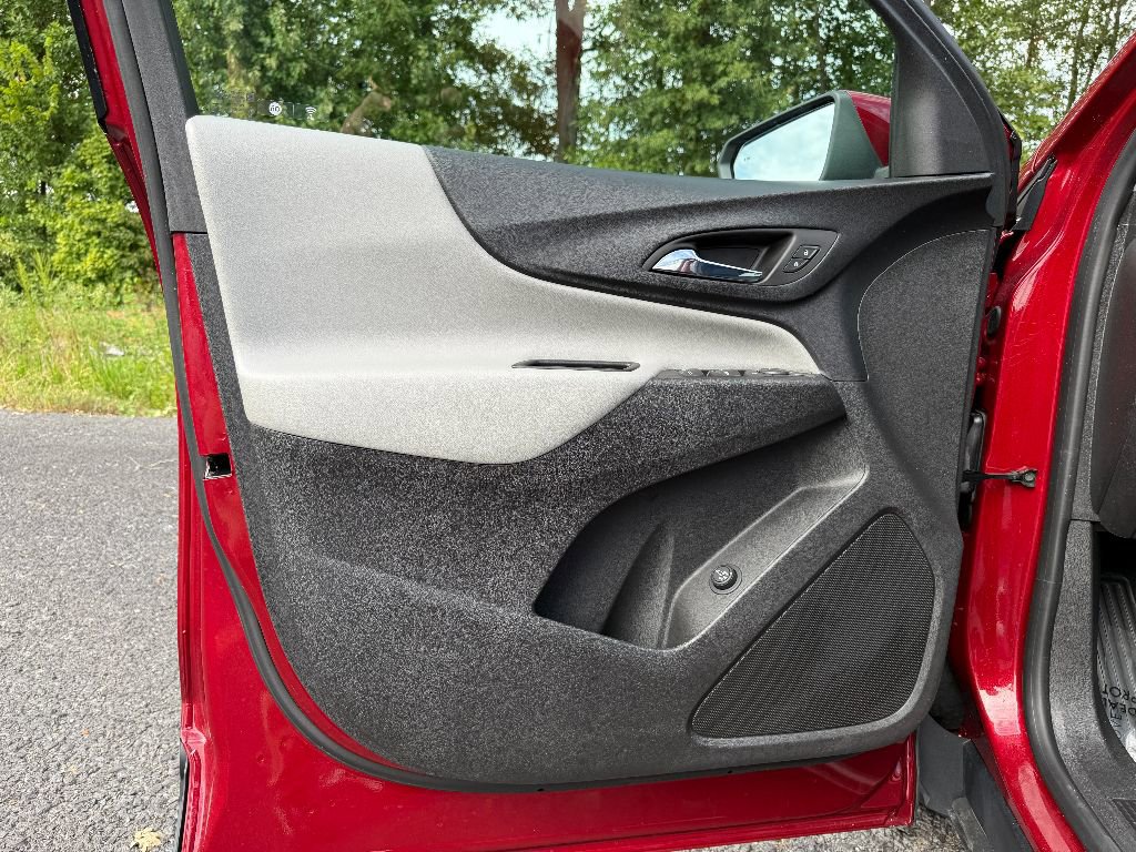 Used 2020 Chevrolet Equinox LT image 22