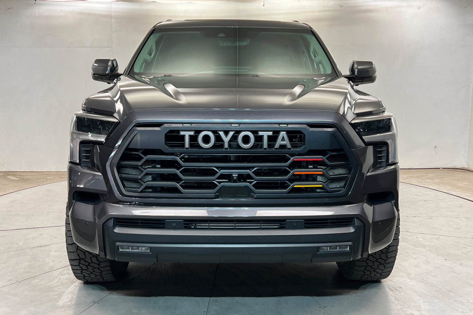 Used 2023 Toyota Sequoia SR5 w/ SR5 Premium Package AWD/4WD image 9