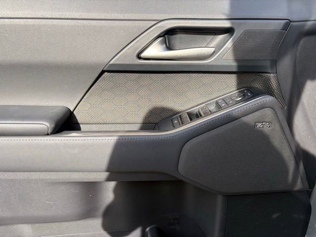 Used 2024 Lexus GX 550 w/ Accessory Package (2T) AWD/4WD image 28