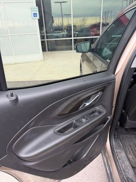 Used 2018 GMC Terrain SLT w/ Preferred Package image 16