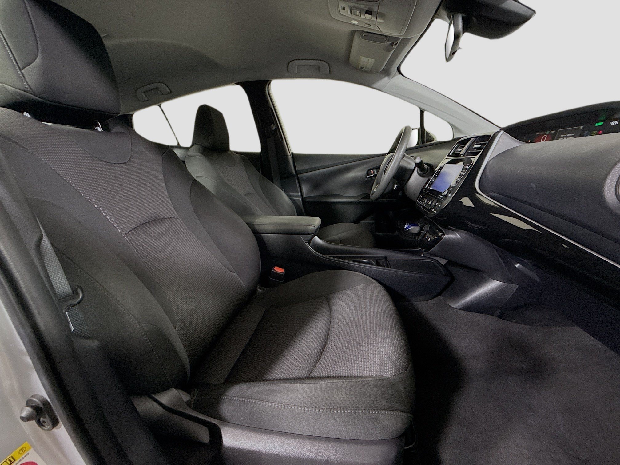 Used 2021 Toyota Prius LE FWD image 29