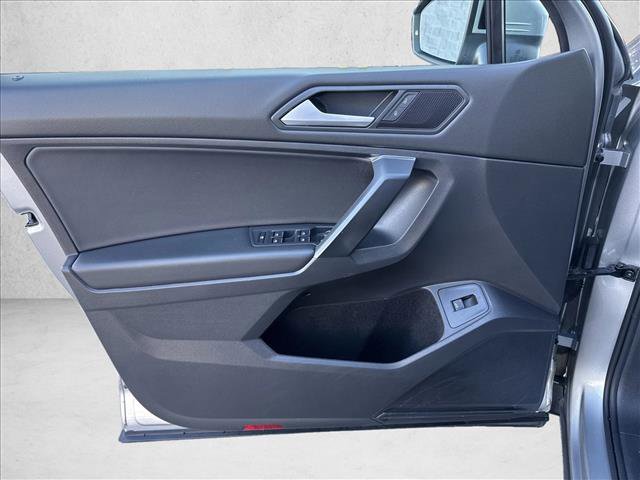 Used 2021 Volkswagen Tiguan SEL w/ 2-Row Tiguan MDO Package image 14