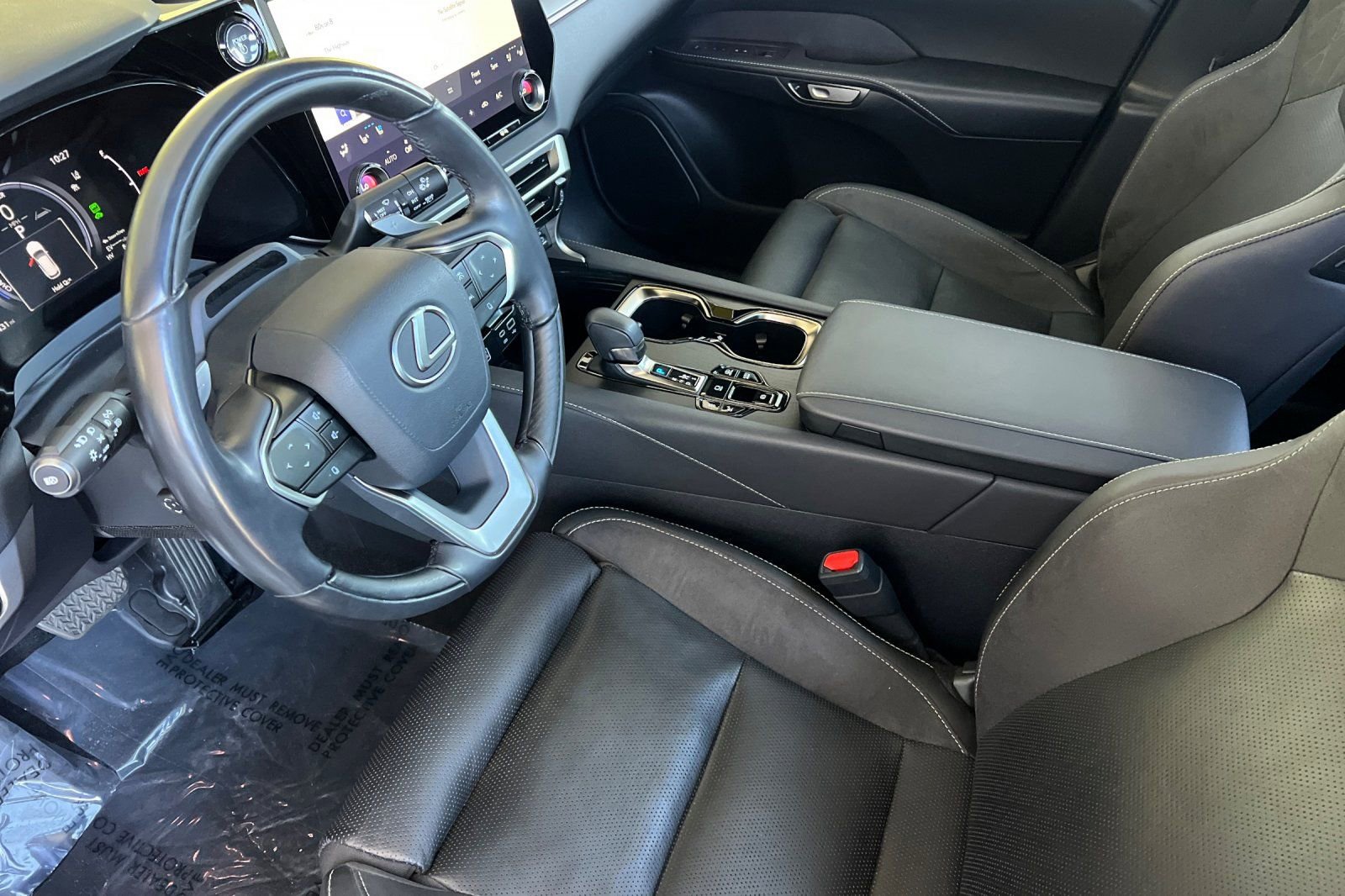 Used 2024 Lexus RX 450h AWD w/ Luxury Package image 11