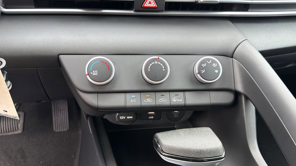 New 2026 Hyundai Elantra SE image 25