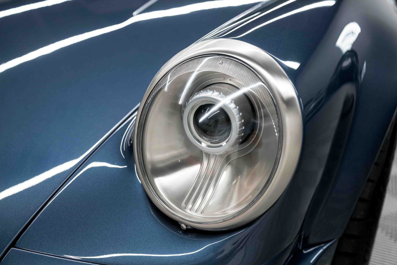 Used 1991 Porsche 911 Carrera image 11