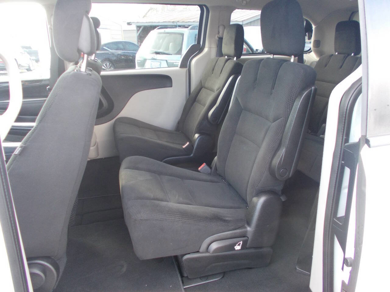 Used 2016 Dodge Grand Caravan SE w/ Quick Order Package 29E SE image 7