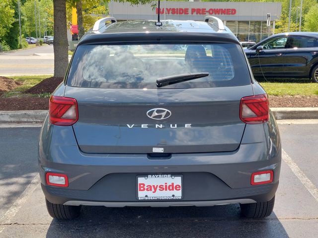 Used 2025 Hyundai Venue SEL FWD image 10