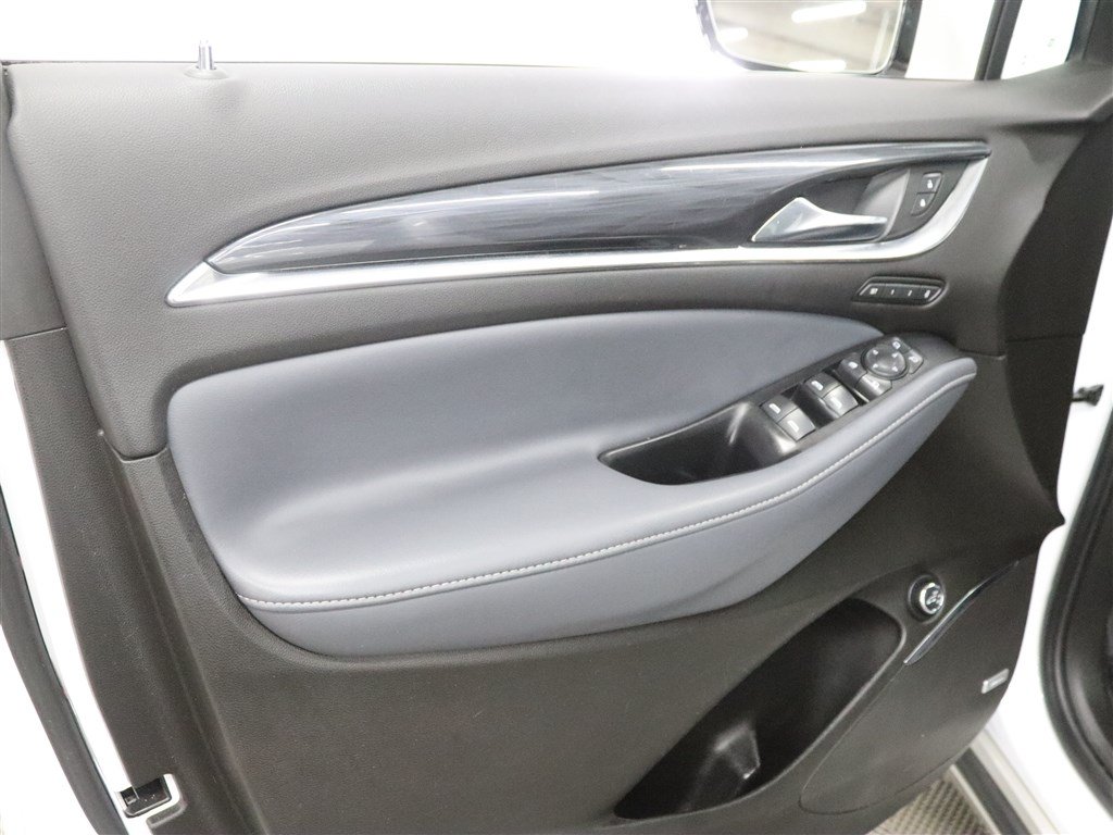 Used 2021 Buick Enclave Premium w/ Sun and Sites Package AWD/4WD image 17