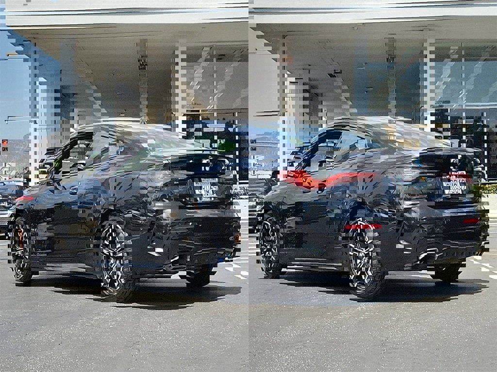 Used 2024 BMW M440i Coupe w/ Premium Package image 5