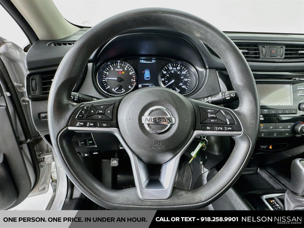 Used 2017 Nissan Rogue S FWD image 11
