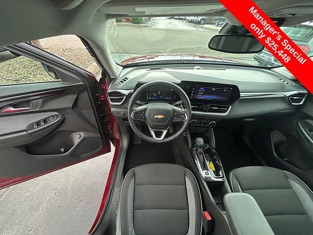 Used 2025 Chevrolet TrailBlazer LT w/ Convenience Package image 26