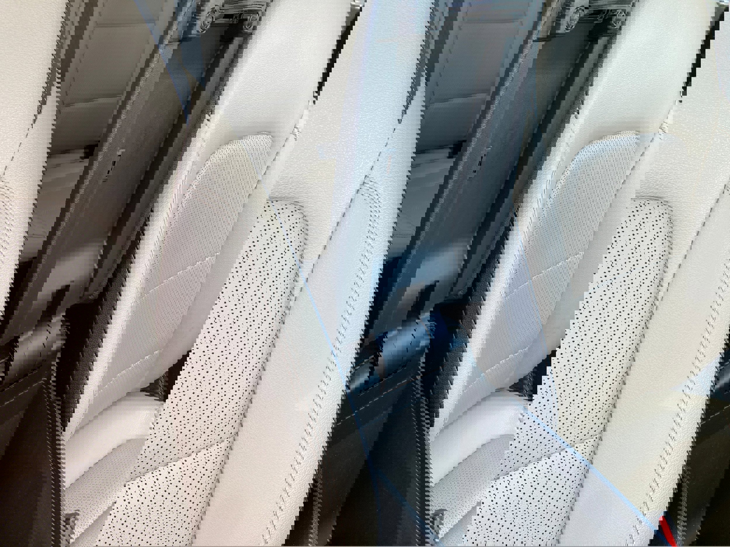 Used 2022 Ford Escape SEL image 12